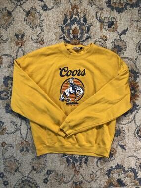 Coors Banquet Sweatshirt Mens Medium Yellow Fleece Western Graphic Pullover